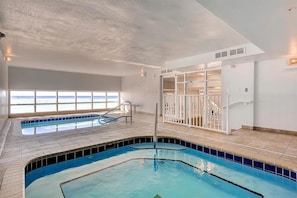 Piscine couverte, piscine extérieure