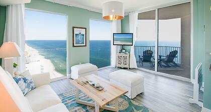 Penthouse Corner Beachfront BIG VIEWS Sleeps 5 King bunks FREE Beach Chairs Pool