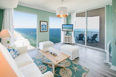 Penthouse Corner Beachfront BIG VIEWS Sleeps 5 King bunks FREE Beach Chairs Pool