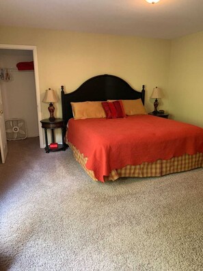 3 Schlafzimmer, Bügeleisen/Bügelbrett, WLAN, Bettwäsche