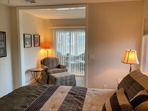 3 slaapkamers, een bureau, wifi, beddengoed