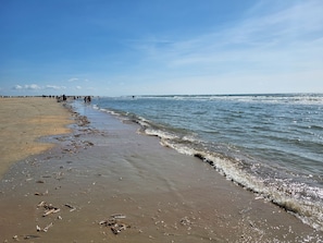 Plage à proximité, chaises longues