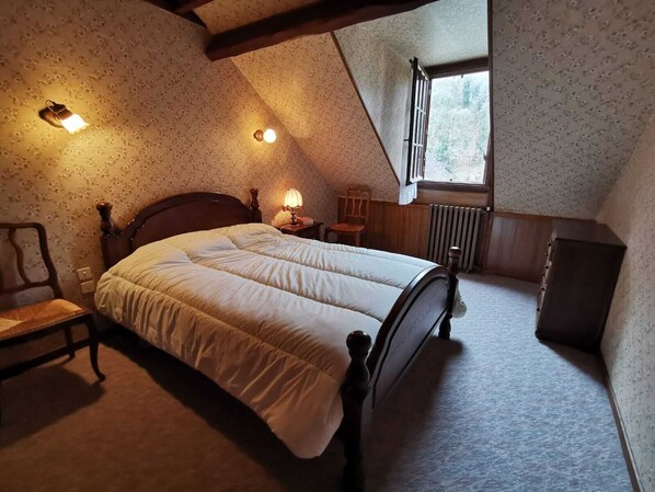 3 soverom, strykejern/-brett, reiseseng for barn og wi-fi (inkludert)