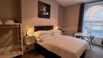 Comfort Double Room (Room 3) | Iron/ironing board, free WiFi