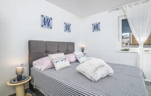 2 chambres, accès au Wi-Fi (inclus), literie fournie