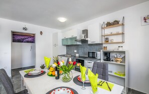 Kühlschrank, Ofen, Herdplatte, Geschirrspüler