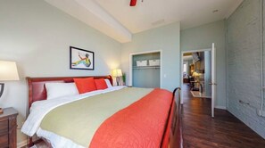 2 bedrooms, WiFi, bed sheets