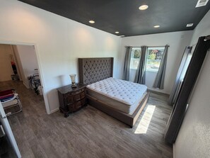 7 bedrooms, desk, travel crib, free WiFi