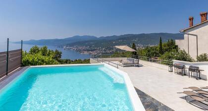 2 bedroom amazing apartment in Rijeka