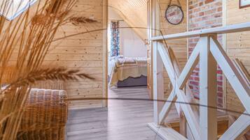 3 bedrooms, travel crib, free WiFi