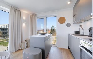 Kühlschrank, Herdplatte, Geschirrspüler