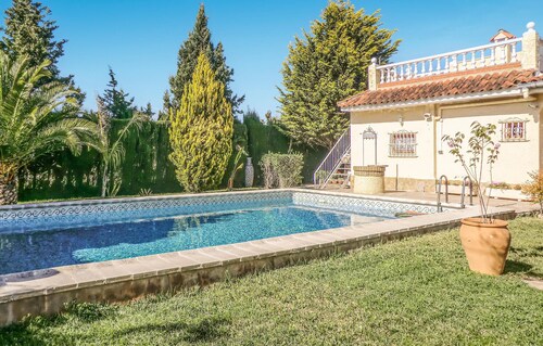 Amazing home in Urbanización La Sima