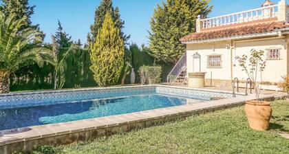 Amazing home in Urbanización La Sima