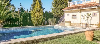 Amazing home in Urbanización La Sima
