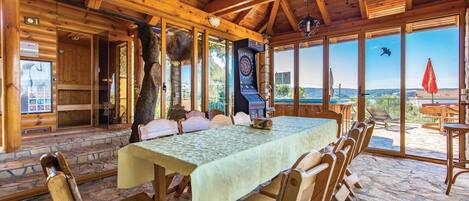 تناول الطعام