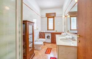 Shower - Lovely home in Grottaglie (Grottaglie)