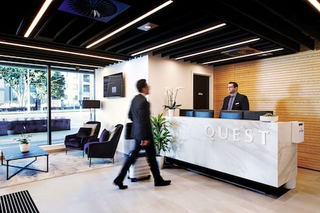 Recepción. Quest Takapuna