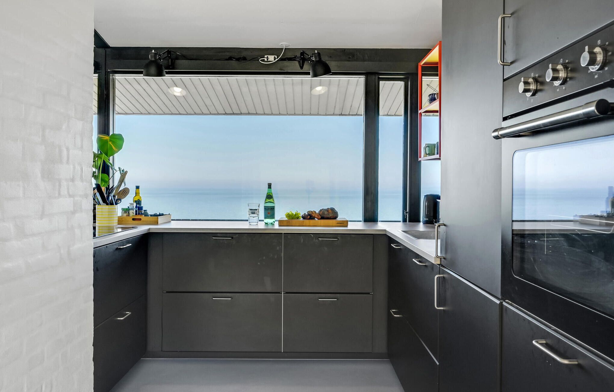 Kühlschrank, Ofen, Herdplatte, Geschirrspüler