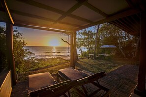 Terrace/patio - Cocobolo Beach House. Ocean View. Beach Front. Private Community (Cuajiniquil)
