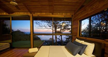 Cocobolo Beach House. Ocean View. Beach Front. Private Community