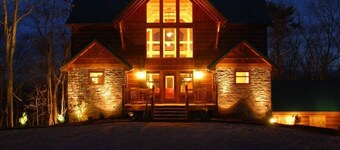 September Dates Available! LOW Rates! Private & Relaxing Mountain Home w/ Views!