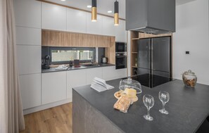 Fridge, oven, stovetop, dishwasher - Cozy home in Banjole with WiFi (Banjole)