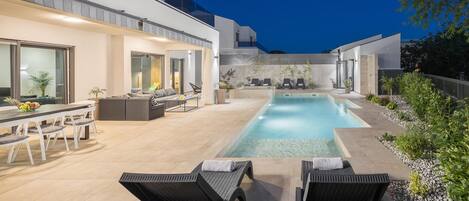 Beheizter Pool