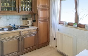 Kühlschrank, Herdplatte, Geschirrspüler