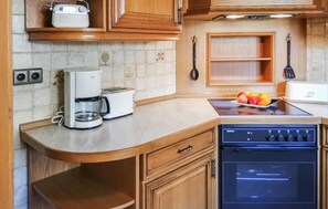 Kühlschrank, Herdplatte, Geschirrspüler