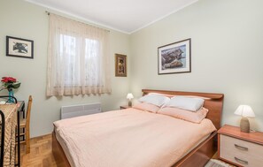 2 bedrooms, in-room safe, free WiFi, bed sheets