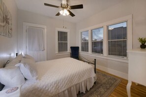 3 bedrooms, desk, iron/ironing board, travel cot