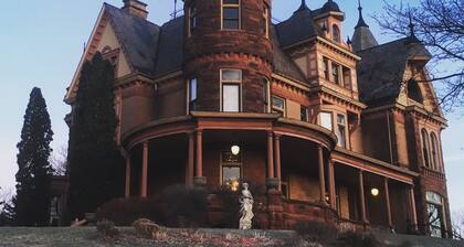 The Henderson Castle Inn