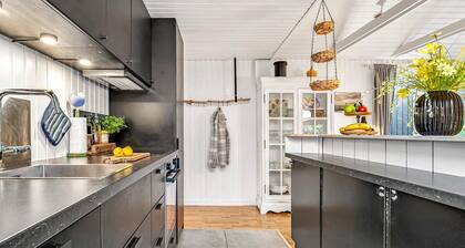 3 bedroom awesome home in Bjert