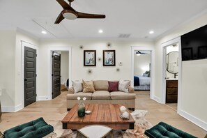 TV, fireplace, stereo