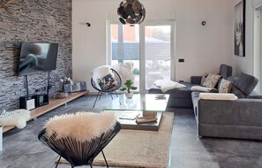 Smart-TV, Tischtennisplatte