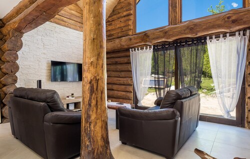 Beautiful home in Slunj