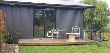 Terrace/patio. Little Blacks Guesthouse