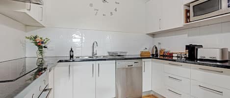 Rumah, 3 kamar tidur | Dapur pribadi | Lemari es besar, microwave, oven, dan kompor