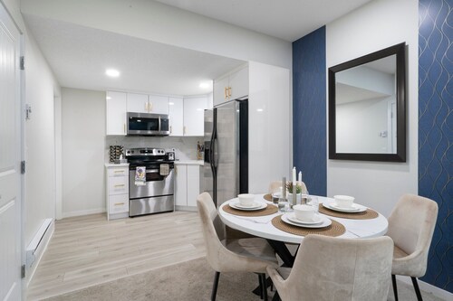 Small Paris Two Bedrooms Basement Suite