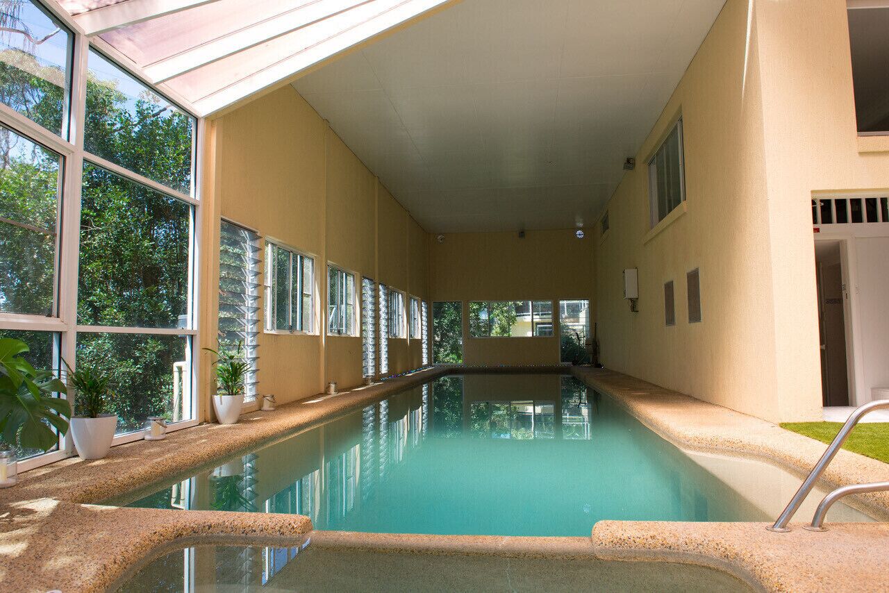 Heated indoor pool and sauna near the ocean and lagoon — image 8