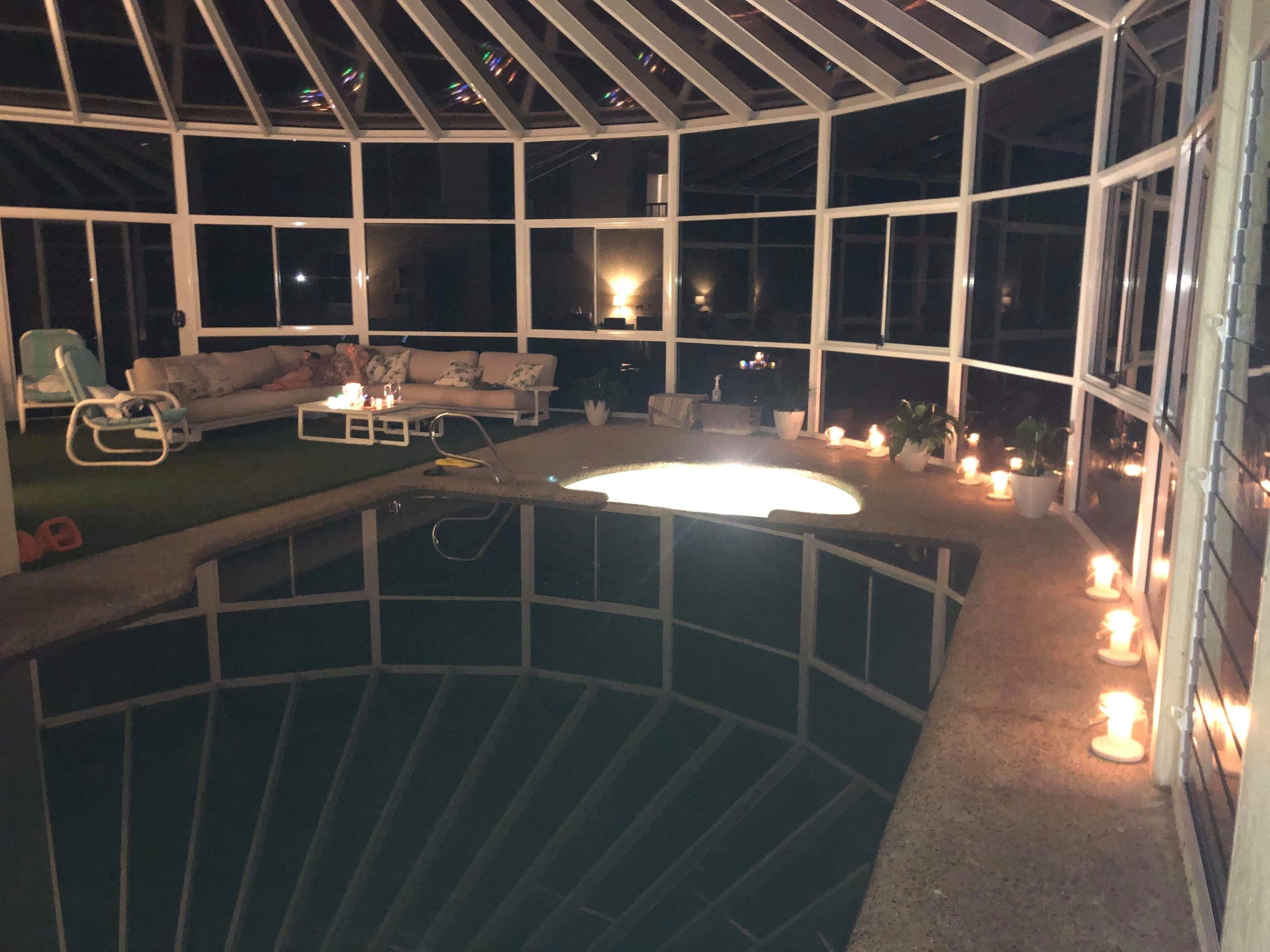 Heated indoor pool and sauna near the ocean and lagoon — image 23