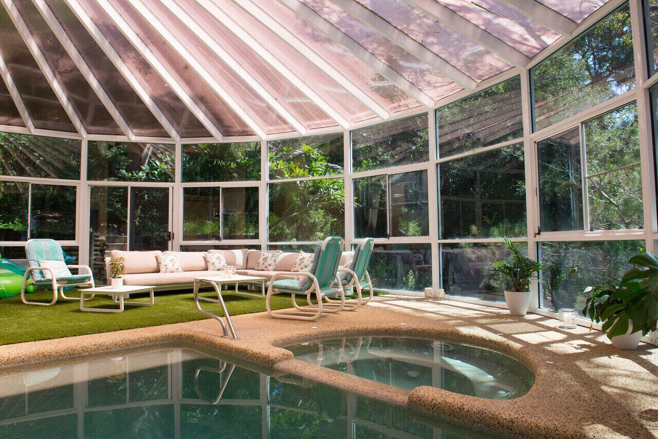 Heated indoor pool and sauna near the ocean and lagoon — image 9