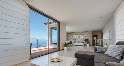 Maison de vacances 'Casa Santa Úrsula' avec vue sur la mer, piscine, Wi-Fi et jardin