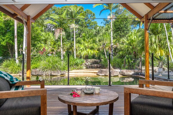 Outdoor dining - Coorabell Estate: A private Byron Hinterland Retreat for Relaxation & Events (Coorabell)