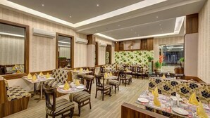 Dining - Viceroy Boutique Hotel, Kolkata (Barasat)