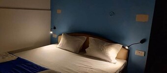 Joey's Hostel