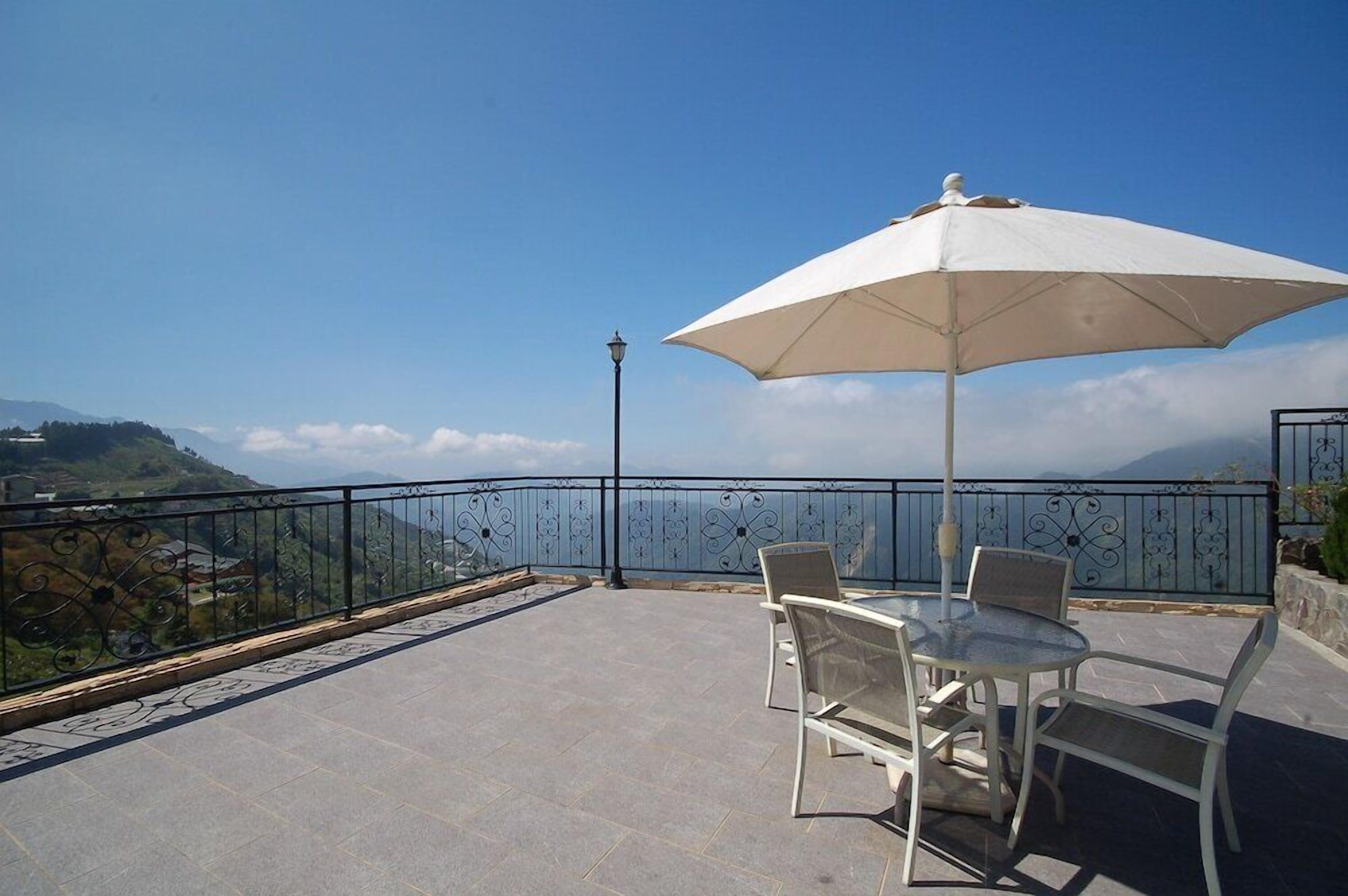 Tempat makan outdoor