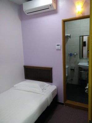 Room - Id Hotel Yayasan (Segamat)