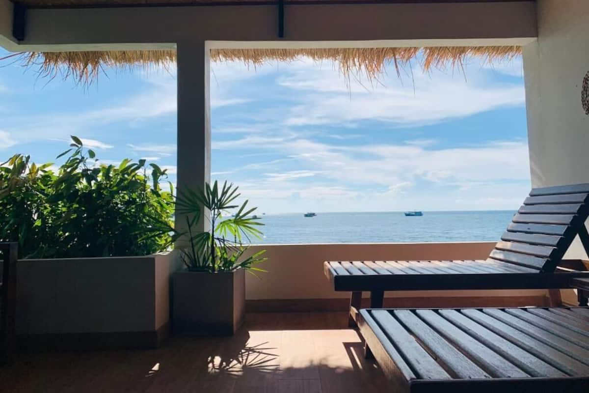Sea Front with Balcony A12 - A15 | Uitzicht vanaf balkon