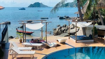 Outdoor pool, pool loungers